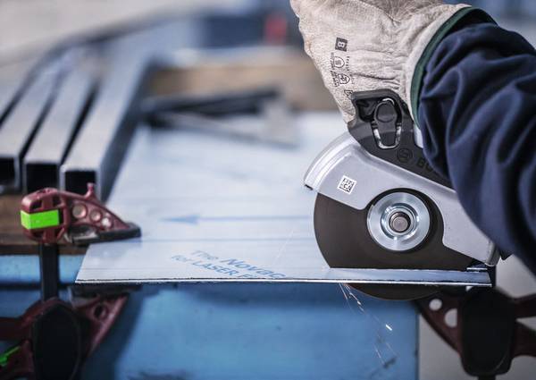 Bosch Pro Metall-Trennscheibe 125 × 1 × 22,23 mm im 100er Pack<br>