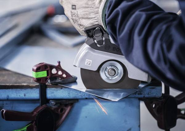 Bosch Pro Metall-Trennscheibe 125 × 1 × 22,23 mm im 100er Pack<br>