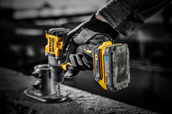 Dewalt DCD805E2T Akku-Schlagbohrschrauber<br>