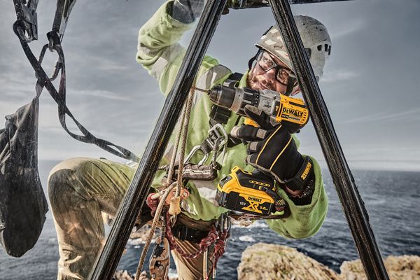 Dewalt DCD996P2 Akku-Schlagbohrschrauber<br>