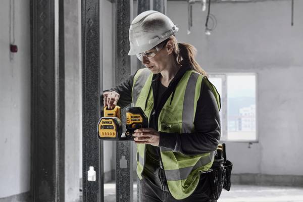 Dewalt DCE088D1G18 Kreuzlinienlaser<br>