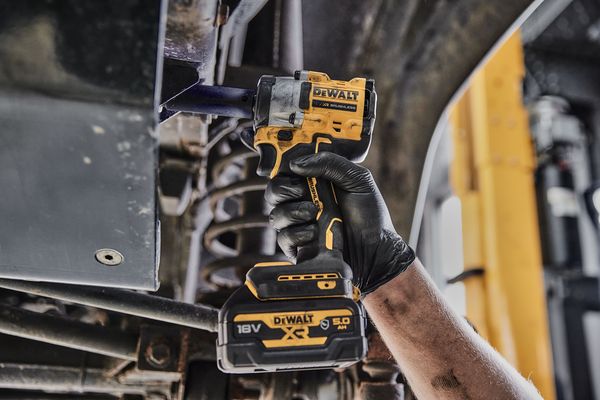 Dewalt DCF921NT Akku-Schlagschrauber, 1/2""<br>