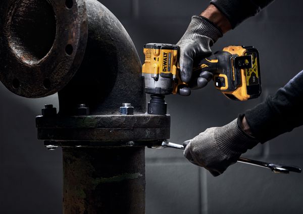 Dewalt DCF921NT Akku-Schlagschrauber, 1/2""<br>