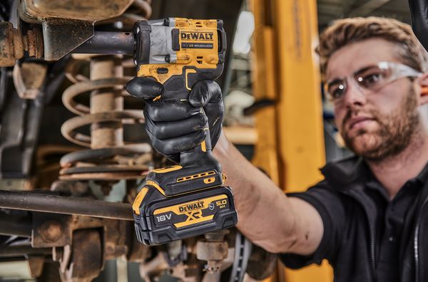 Dewalt DCF921NT Akku-Schlagschrauber, 1/2""<br>