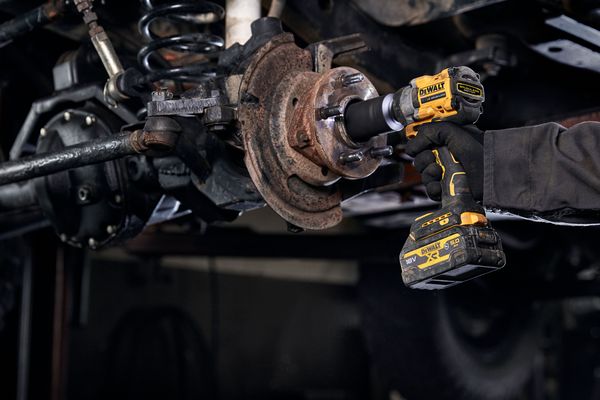 Dewalt DCF923P2G Akku-Schlagschrauber, 3/8""<br>
