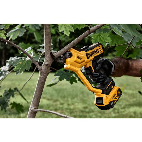 Dewalt DCMPP568N Akku-Astschere<br>