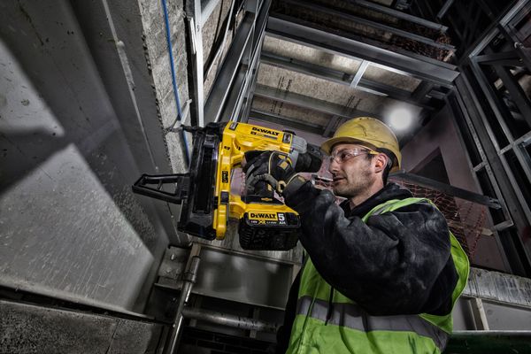 Dewalt DCN890N Akku-Betonnagler<br>