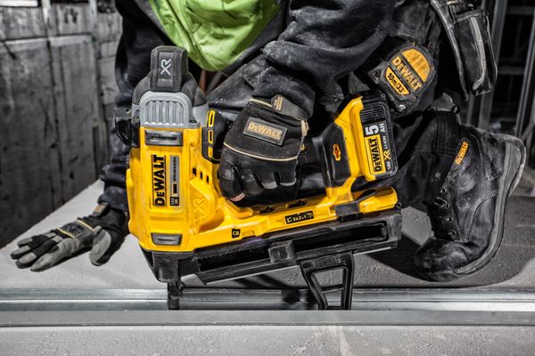 Dewalt DCN890N Akku-Betonnagler<br>