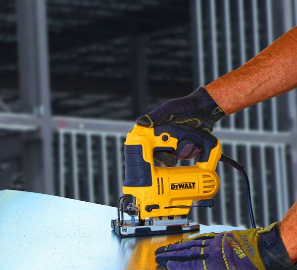Dewalt DWE349 Pendelhub-Stichsäge<br>