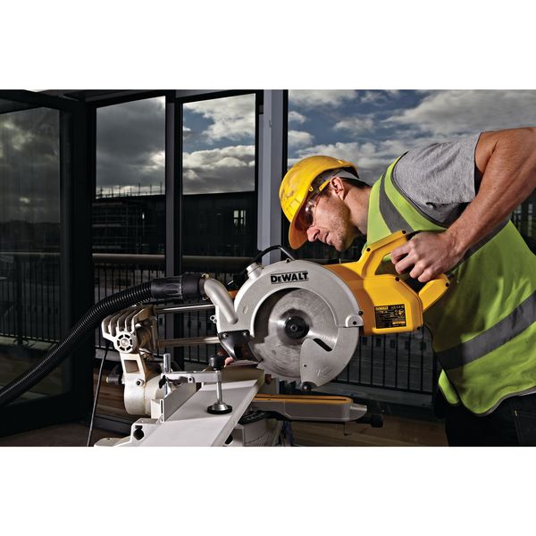 Dewalt DWS778 Paneelsäge<br>