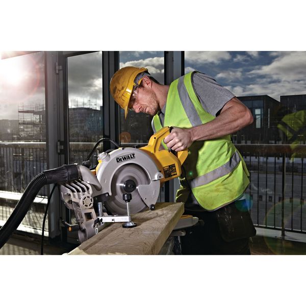 Dewalt DWS778 Paneelsäge<br>