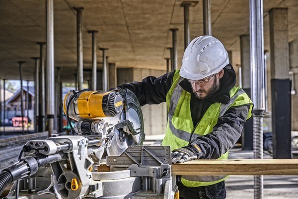 Dewalt DWS780 Paneelsäge<br>