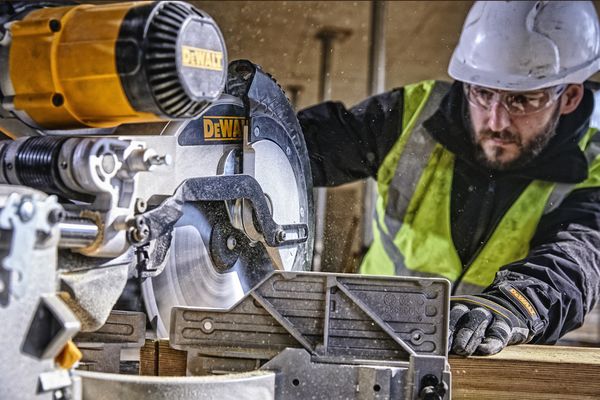 Dewalt DWS780 Paneelsäge<br>