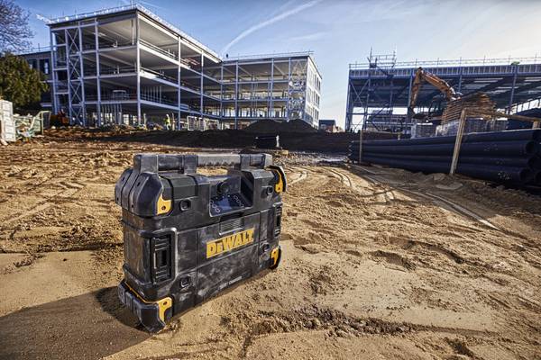 Dewalt DWST1-81078 TSTAK Akku- und Netzradio mit Ladefunktion<br>
