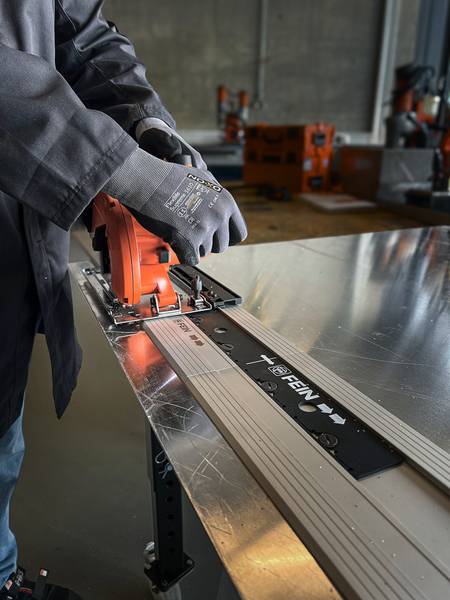 FEIN Kompakte Akku-Handkreissäge für Metall F-IRON Cut 57 AS Set 2 x 8 Ah<br>