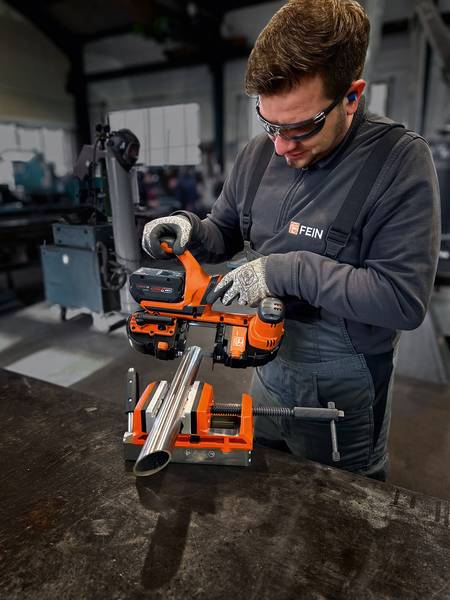 FEIN Magnetschraubstock mit Backenbreite von 100 mm VersaMAG Schraubstock Set inklusive Schutzbacken aus Aluminium<br>