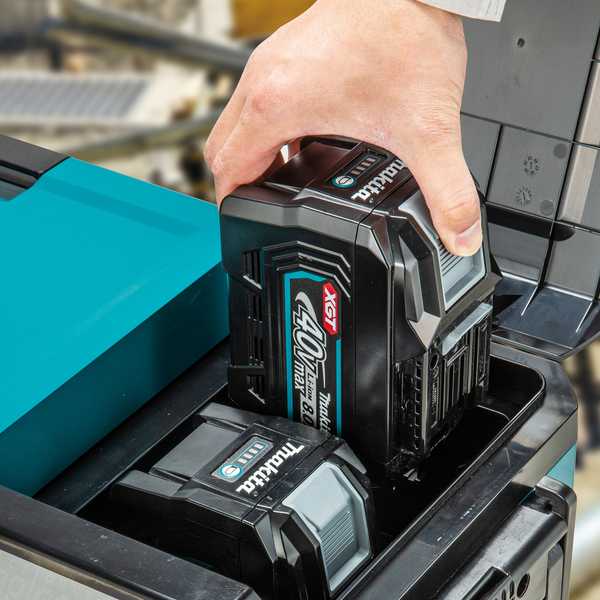 Makita CW004GZ Akku-Kühl- und Wärmebox<br>