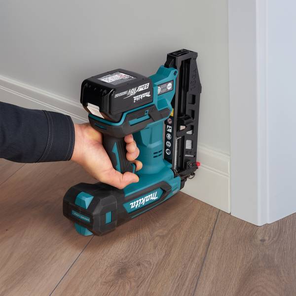 Makita DBN601ZJ Akku-Nagler<br>