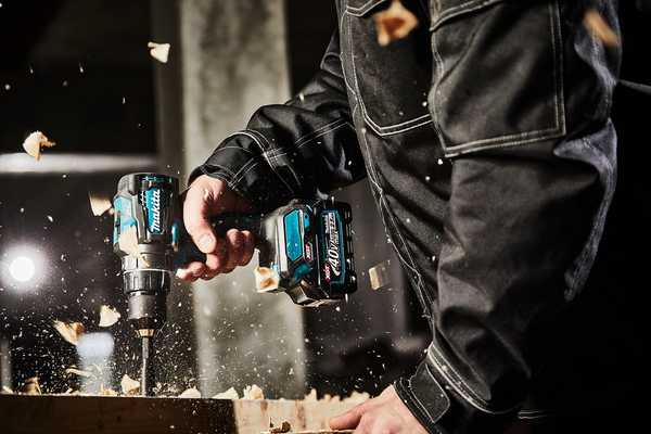 Makita DF001GM201 Akku-Bohrschrauber 40V<br>