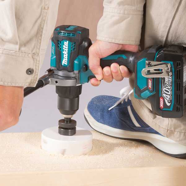 Makita DF001GM201 Akku-Bohrschrauber 40V<br>