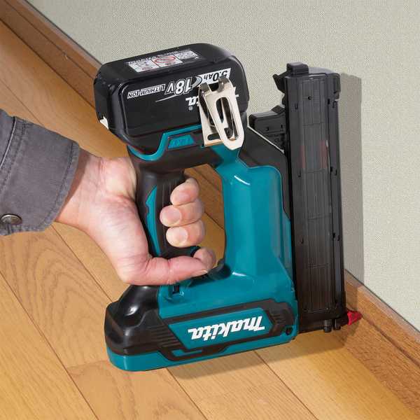 Makita DFN350ZJ Akku-Nagler 18V<br>