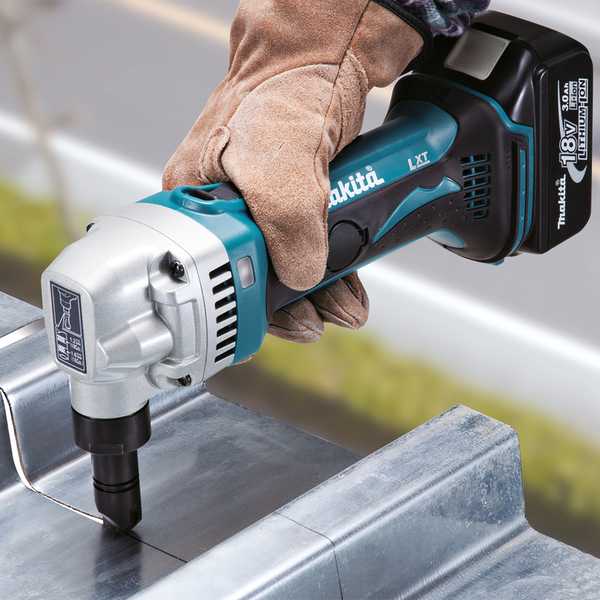 Makita DJN161RTJ Akku-Knabber 18V<br>