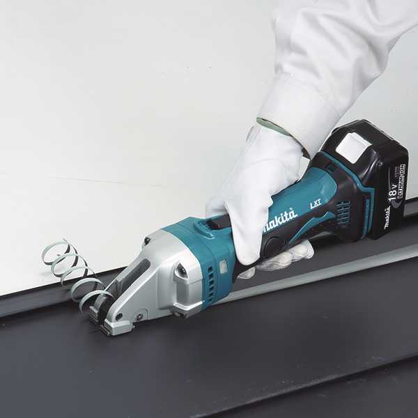 Makita DJS101RTJ Akku-Blechschere Doppelbackenschere 18V<br>