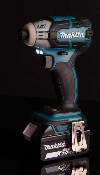 Makita DTS141RTJ Akku-Schlagschrauber «Oil-Impulse» 18V<br>