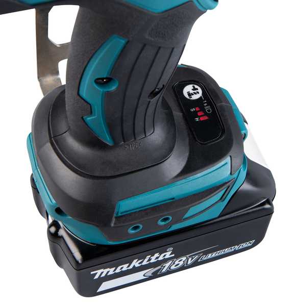 Makita DTW1002RTJ Akku-Schlagschrauber 18V<br>