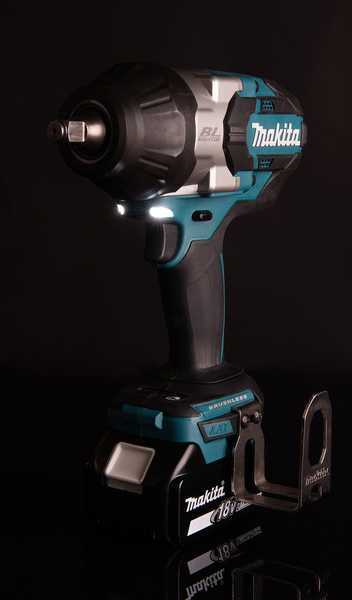 Makita DTW1002RTJ Akku-Schlagschrauber 18V<br>