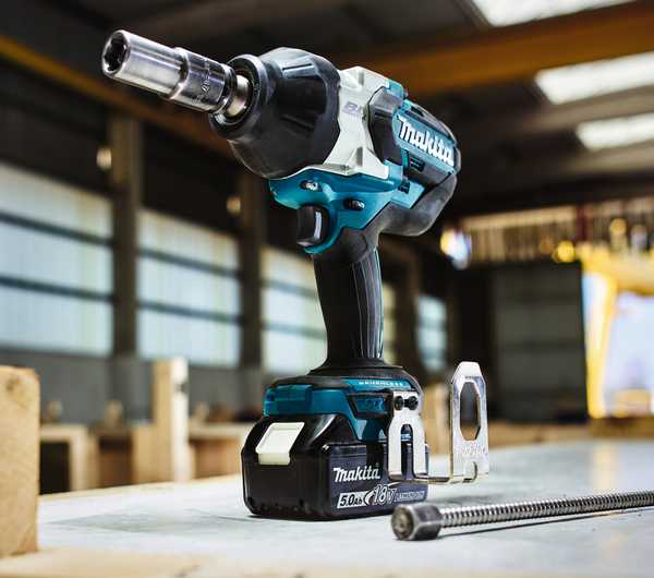 Makita DTW1002RTJ Akku-Schlagschrauber 18V<br>