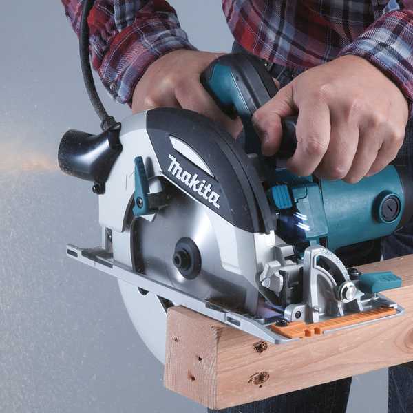 Makita HS7100 Handkreissäge<br>