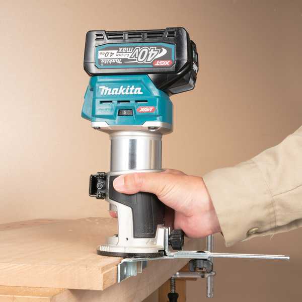 Makita RT001GM205 Akku-Einhandfräse 40V<br>