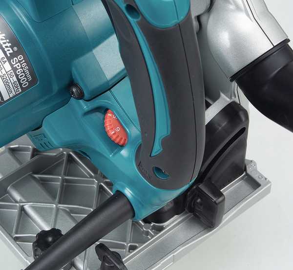 Makita SP6000J Eintauch-Kreissäge<br>