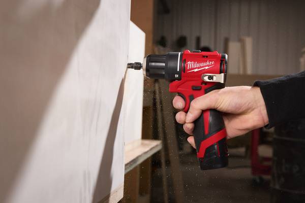 Milwaukee M12 BLDDRC-202B Akku-Bohrschrauber<br>