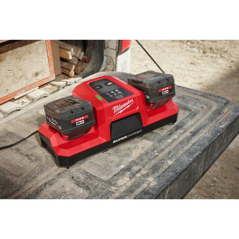 Milwaukee M18DBSC Schnellladegerät<br>