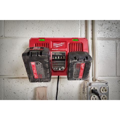 Milwaukee M18DFC Ladegerät<br>