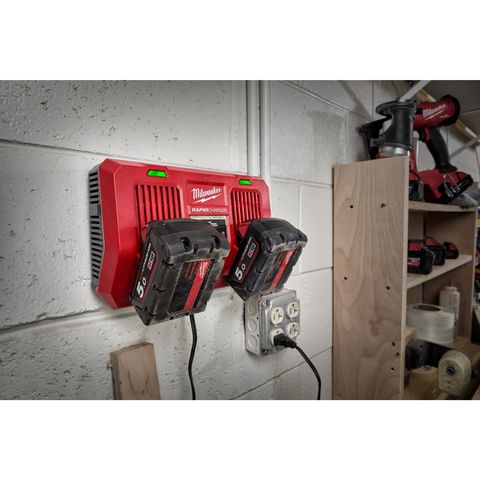 Milwaukee M18DFC Ladegerät<br>