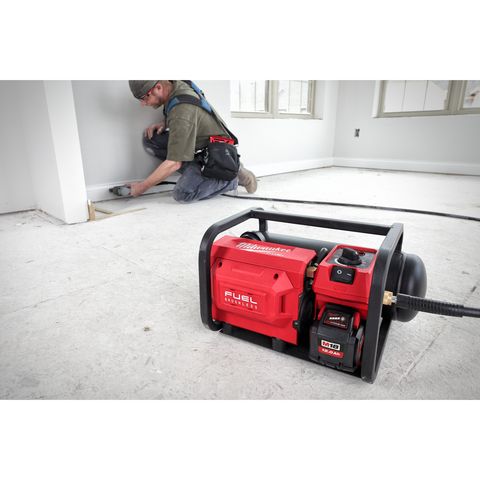 Milwaukee M18FAC-0 Akku-Kompressor<br>