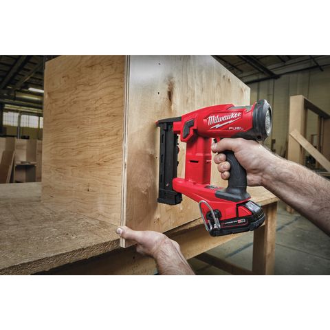 Milwaukee M18FNCS18GS-202X Akku-Tacker<br>