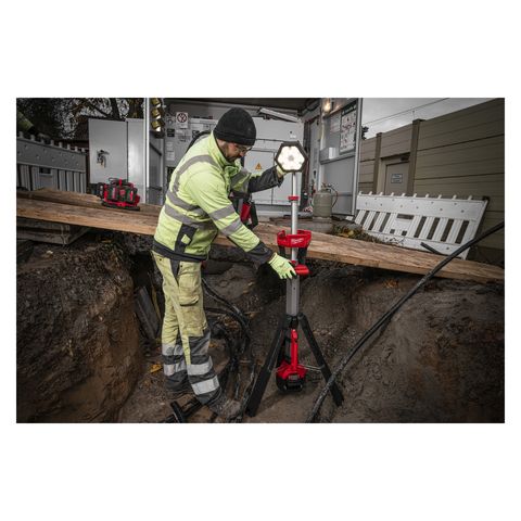 Milwaukee M18SAL2-502B Akku-Baustrahler<br>