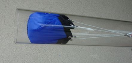 Einblas-Fallschirm