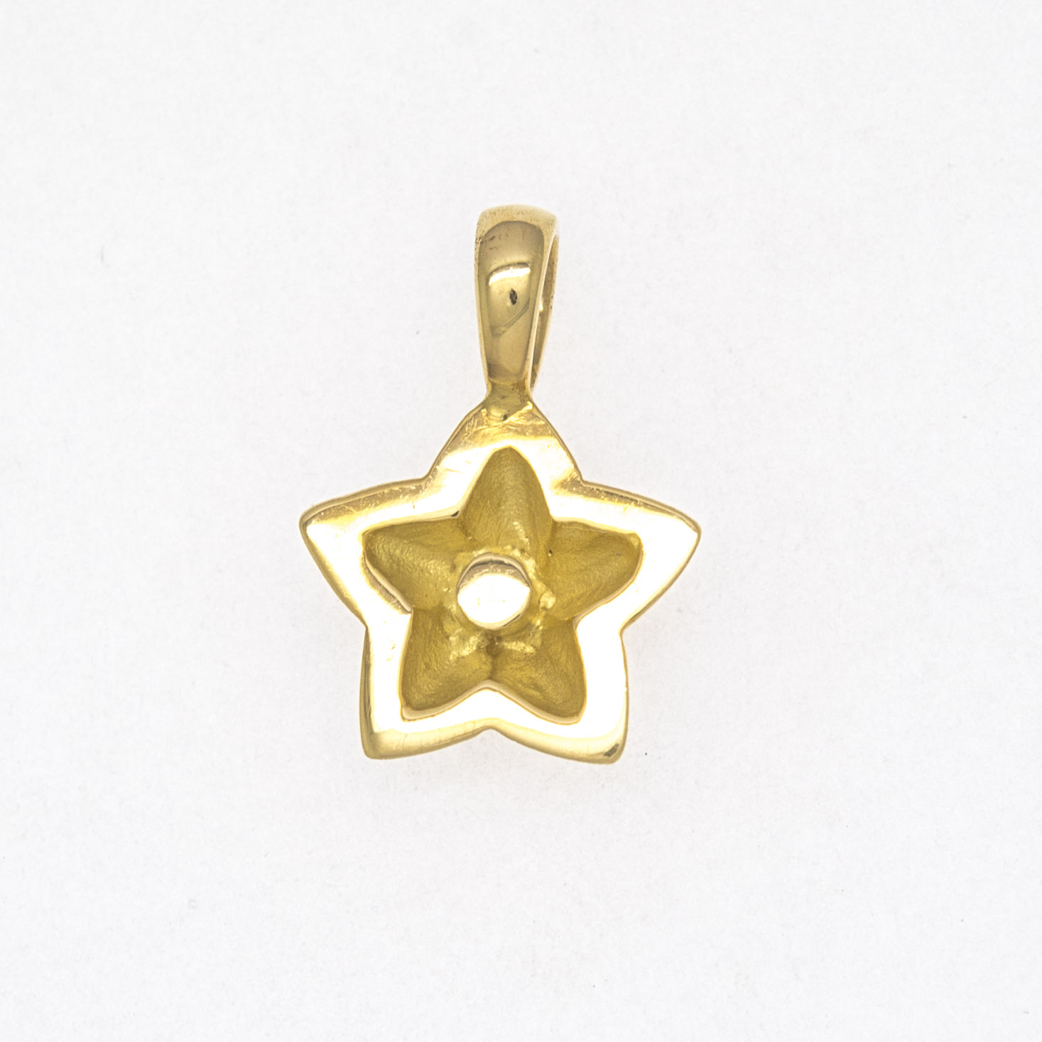 Stern-Anhänger mit Brillant in Gelbgold