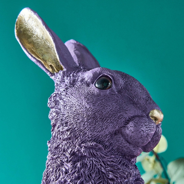 Hase sitzend lila<br>