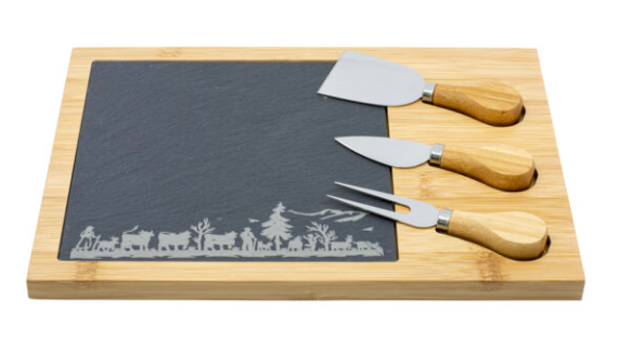 Käsebrett “Alpaufzug Familie”,       30×21,5×1,5 cm