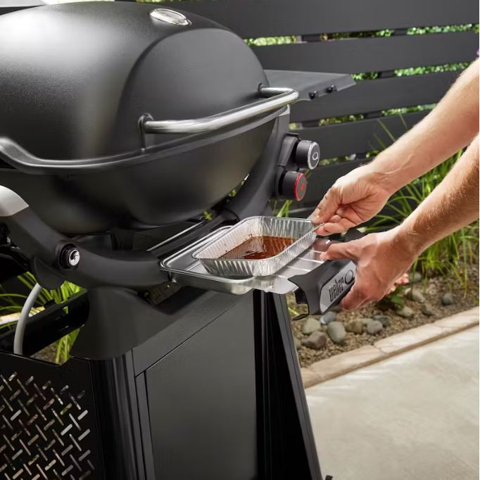 Weber Q 3200N+ Gasgrill mit Premium-Rollwagen