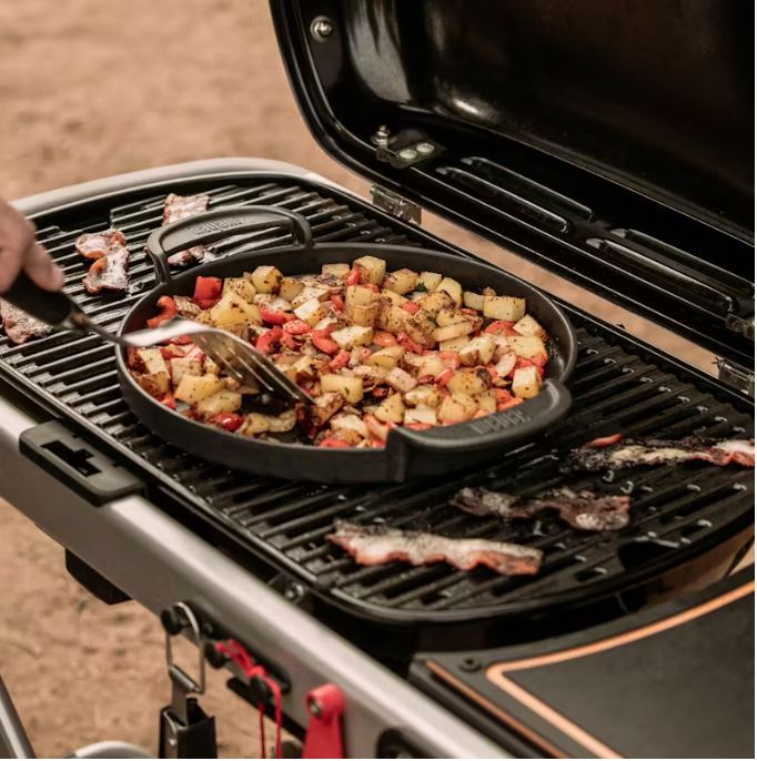 Weber Traveler Mobiler Gasgrill schwarz