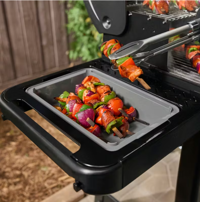 Weber Works Aufbewahrungsbox mit Schneidebrett-Deckel