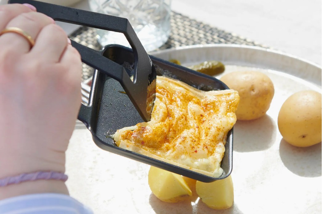 Stöckli CheeseGrill 4 Connect Ivory Gold