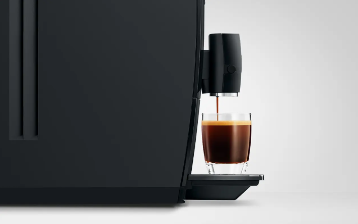 Jura Kaffeevollautomat A8 Piano Black (SA) 15737 inklusive Starterpaket Zemp AG*